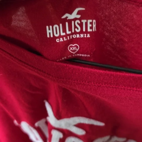 Hollister tshirt - Picture 3 of 3